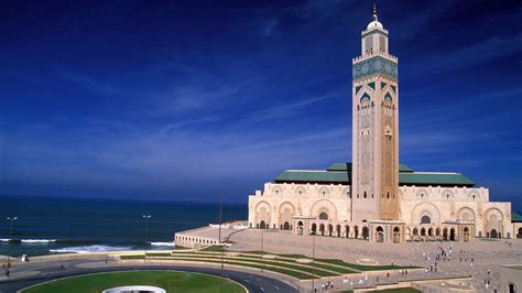 Casa blanka - Mar 10, 2024 · In 1961 a conference at Casablanca, presided over by King Muḥammad V of Morocco, founded the Casablanca group of African states. Casablanca, Morocco: …
